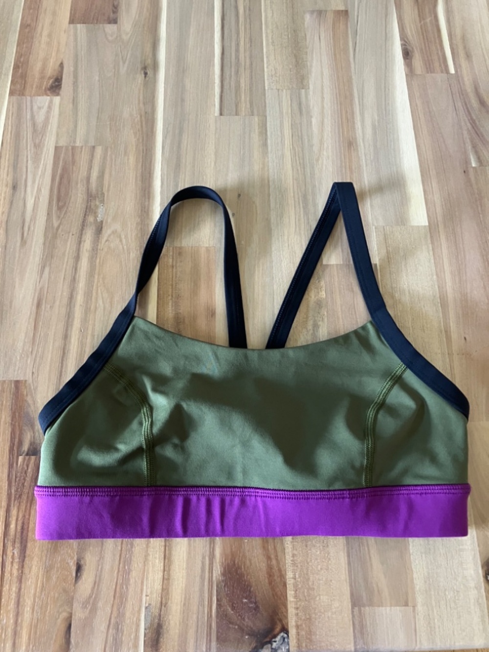 Bundle of 2 Sports Bras – Nike & Lululemon - Picture 3 of 8